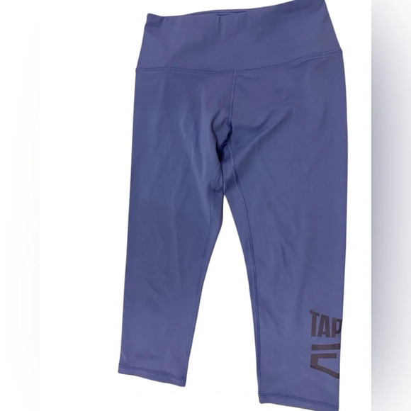 WWE TapOut Cropped Leggings - Picture 2 of 9